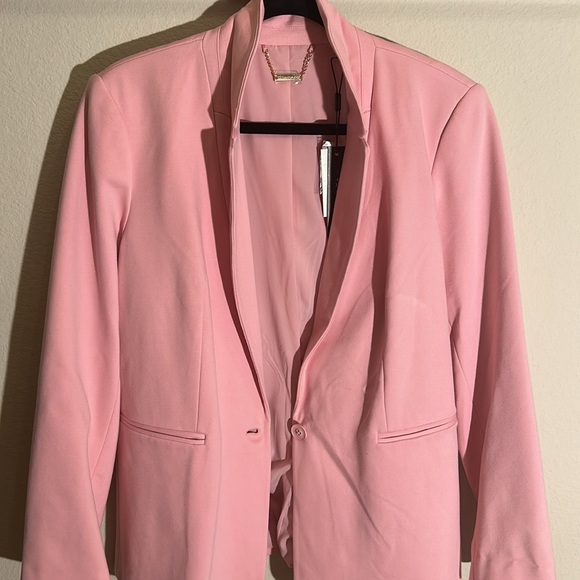 Tahari Light Pink Single-Breasted Jacket - Size 14
NEW WITH TAGS - Picture 10 of 12